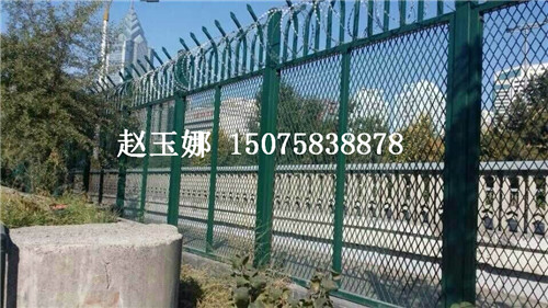 蛇腹形刀刺網(wǎng),看守所刀刺網(wǎng),監(jiān)獄刀刺網(wǎng)