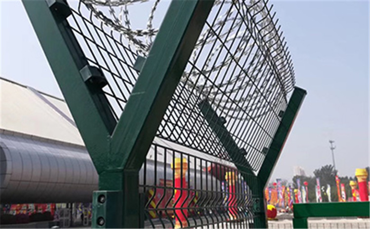 機(jī)場(chǎng)圍界鋼筋網(wǎng)、******圈安裝安裝注意事項(xiàng)